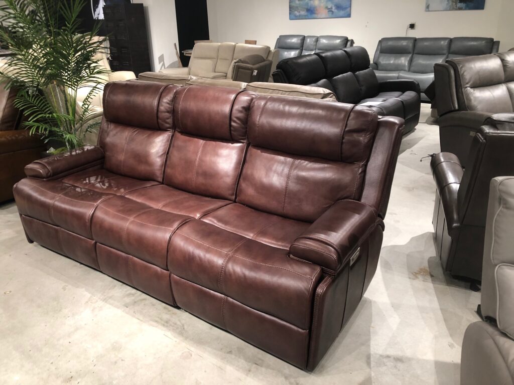 Hi-rock Home showcased a range of styles—from traditional leather recliners to more avant-garde contemporary seats, with a large focus on new motion pieces.