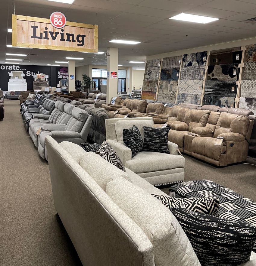 Hom furniture stores near outlet me