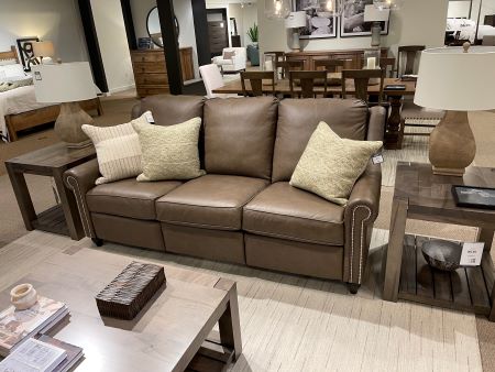 Bassett reports gains in Q4 sales, income