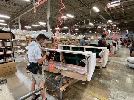 Bassett reports Q4, full-year results
