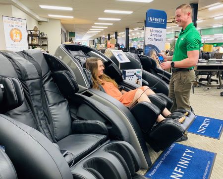 Infinity Massage Chairs develops program to place products in “unexpected” slots on dealers’ floors