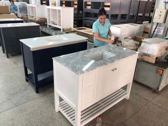 Vietnam manufacturers offer economic outlook