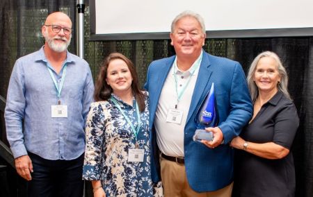 Freddie Davis receives AHFA Specialized Carriers division 2025 Lifetime Achievement Award